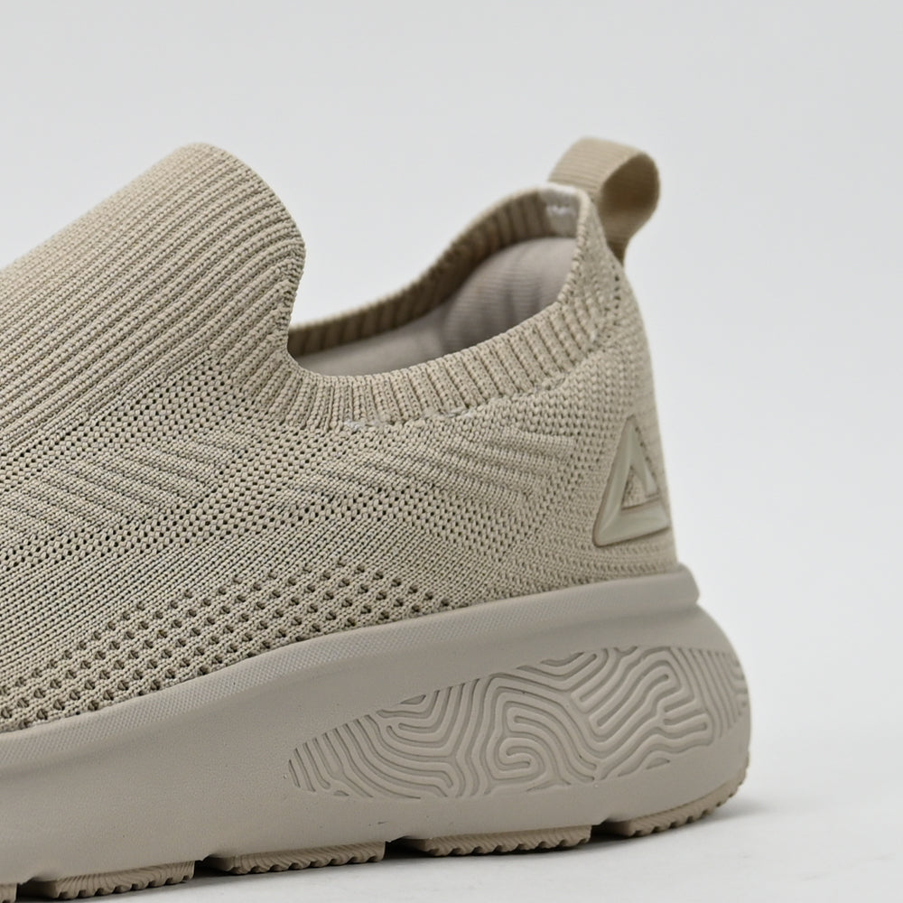 PEAK FOOTWEAR Référence : EWT59517J-0080